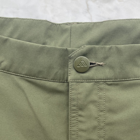 ADIDAS RIPSTOP GOLF SHORT SIZE 36 OLIVE - Picture 8 of 13